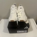Adidas Swift Run 1.0 White Gum Low Top Lace Up Mesh Athletic Sneakers IE7475. Fixed Price $50.00.